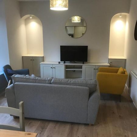 גלוואיי Eyre Luxury Apartment מראה חיצוני תמונה